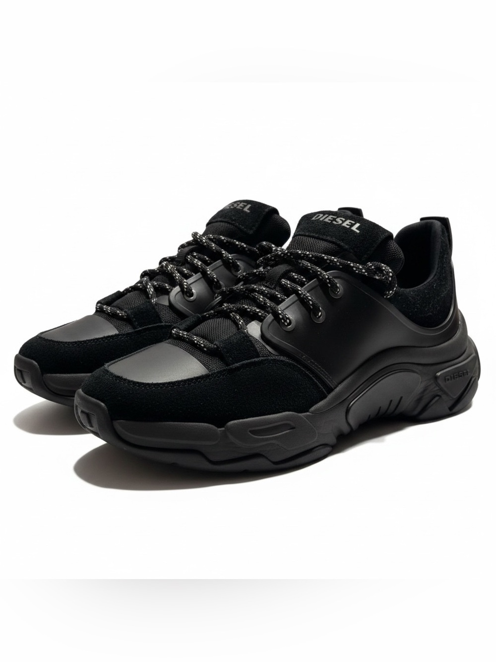Diesel Skipper Running Sneakers In Black